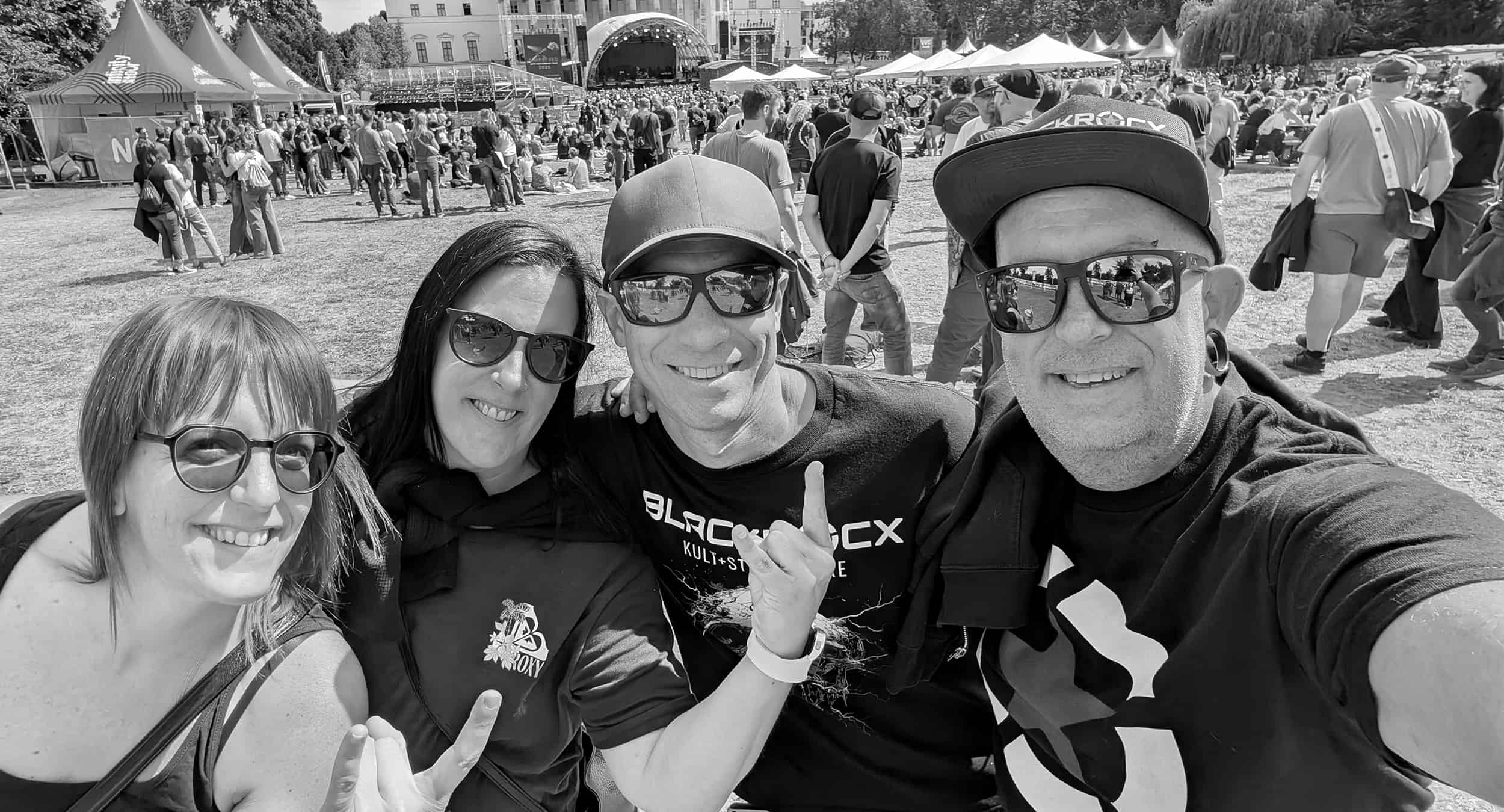 Merch dich rein in die BLACKROCX-Produkte.